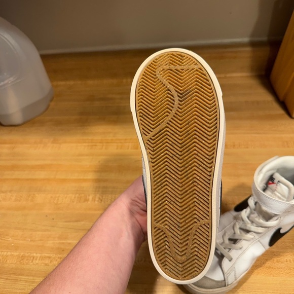 Kids Nike Blazer Mid '77 High Top Sneaker​ - Picture 8 of 11